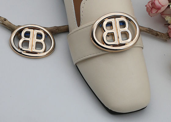 China Plastic Eco Friendly Decorative Silver Shoe Buckles Suitable For Women Shoes supplier