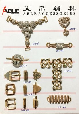 China Gold Color Horse Metal Shoe Buckles For Shoe Accessories , Long - Life supplier