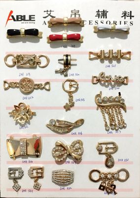 China Fashionable Zinc Alloy Material Shoe Buckle Replacement For Decoration supplier
