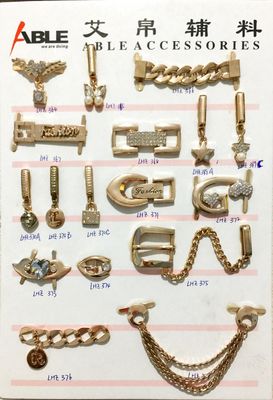 China Various Designs And Materials Zinc Alloy Buckle Silver Shoe Buckles For Shoes Trim supplier